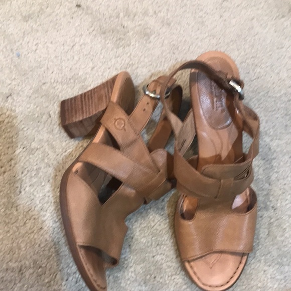 Born Leather Leather Block Heels Open Toe Ankle Strap Sandal- Size 9M - Picture 3 of 12